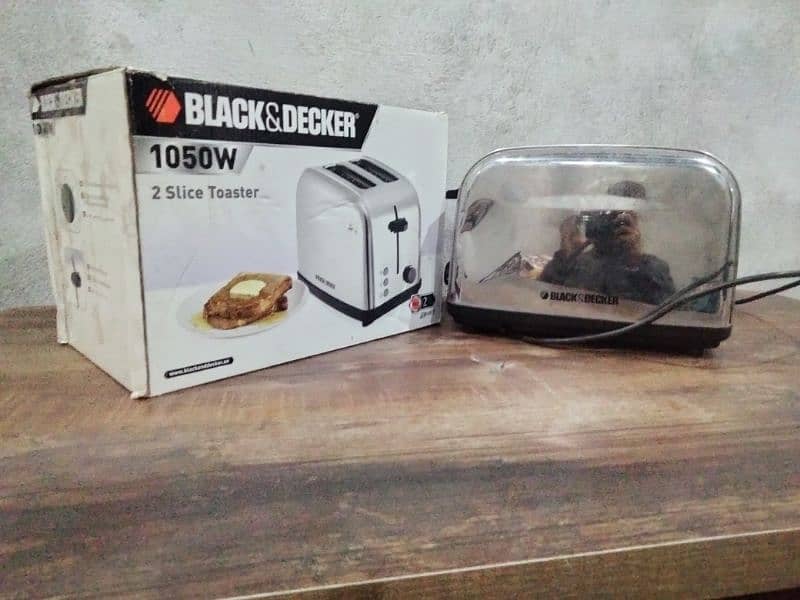 Black & decker 1050 W toaster. 0