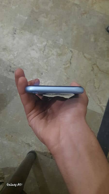 iPhone xr 64gb 3