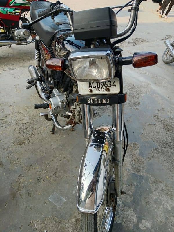 SUTLEJ 2022 model condition 10/10 Urgent sale 8