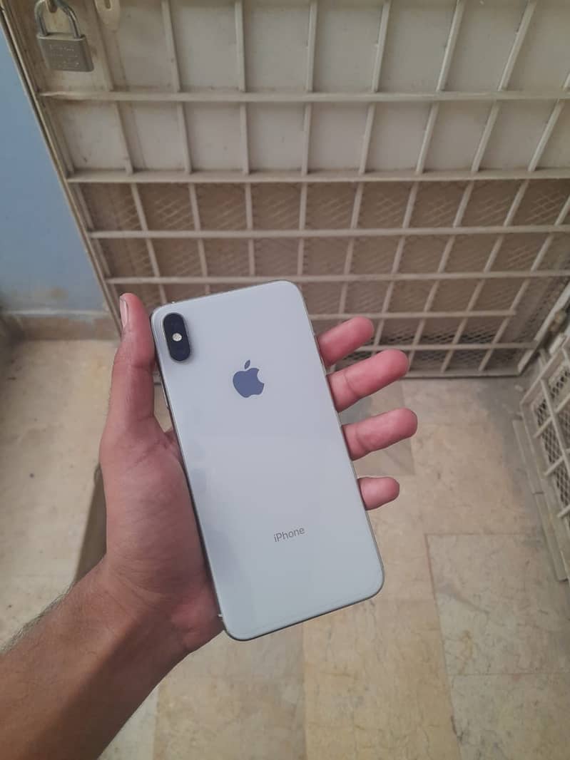 Apple iPhone XS Max 0