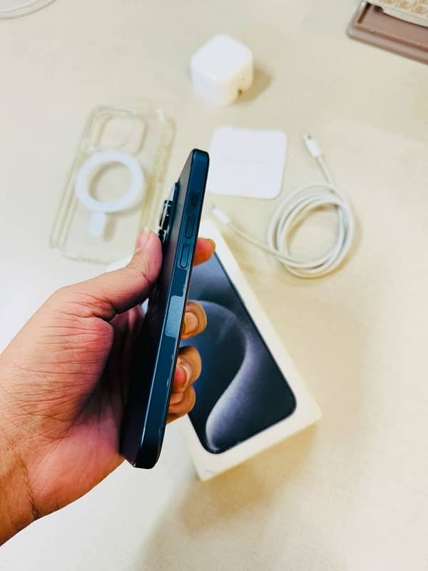 Apple Iphone 15 Pro 256GB JV 3