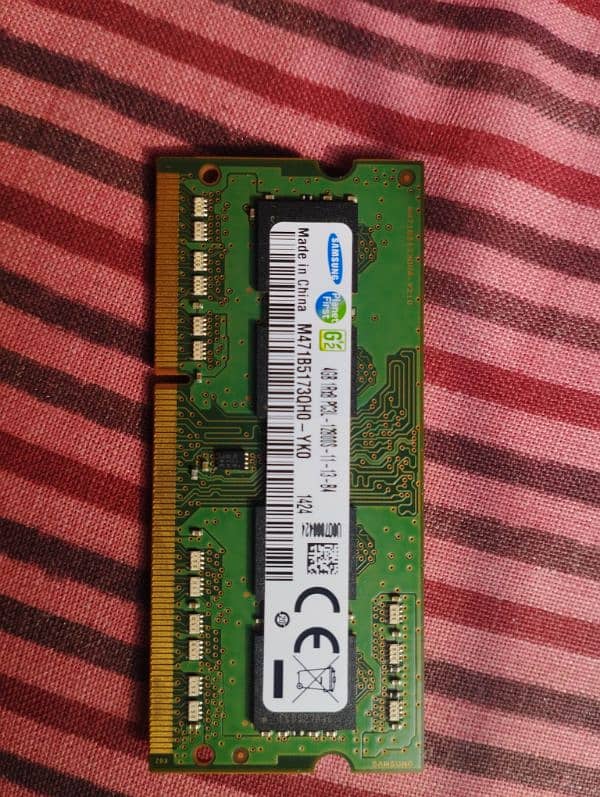 4 Gb ddr 3 pc3-12800 laptop ram. working no issue 1