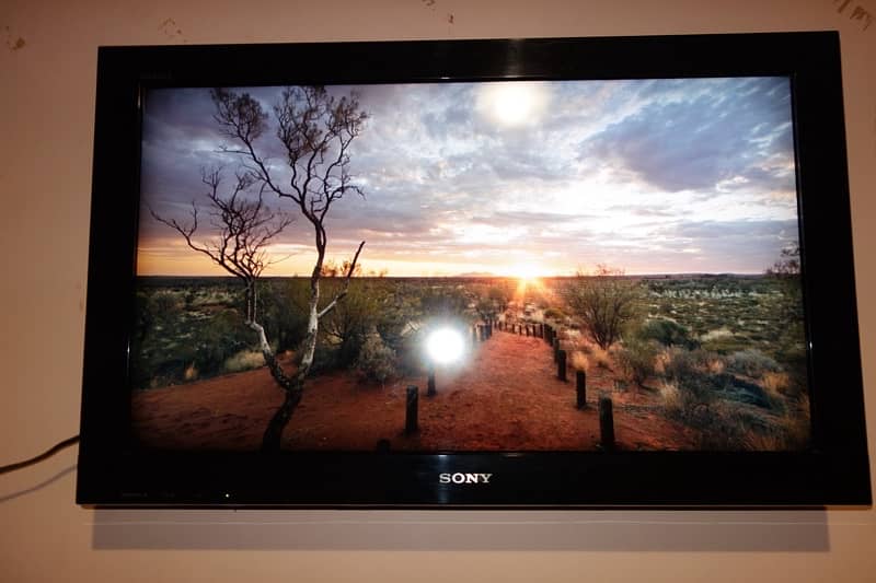 Sony Bravia 32 inch Lcd Made by Malaysia Original 8