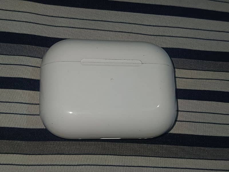 Airpods Pro 2 with all accessories 0