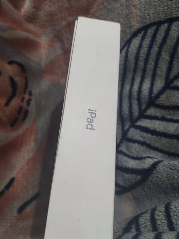 9th generation iPad 64gb ram issue available for parts 4