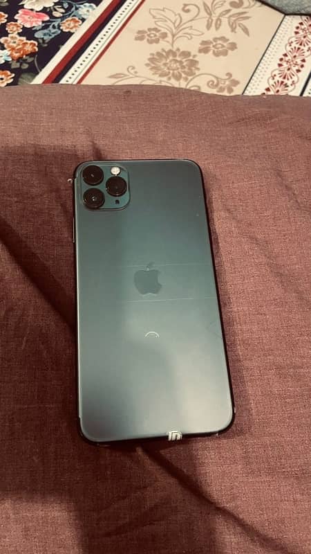 I phone 11 pro max 4