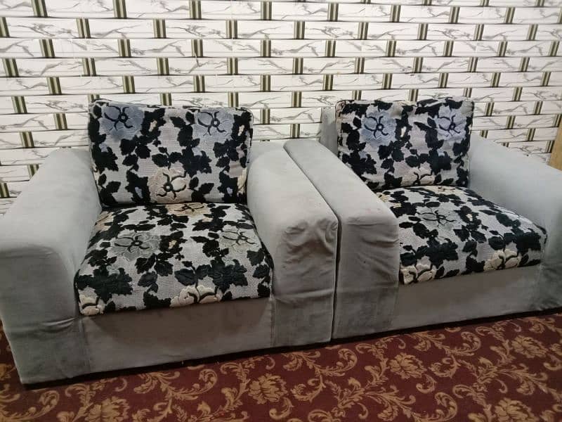 5 seater sofa for sell 2