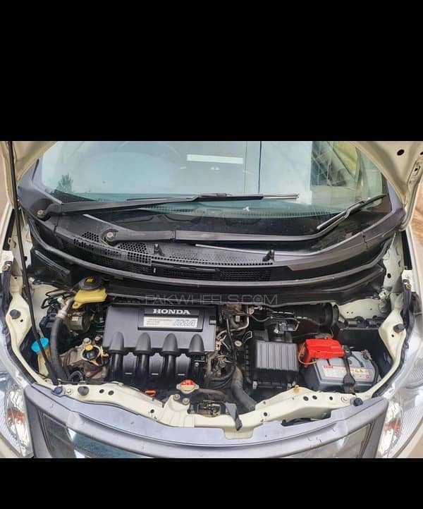 Honda Freed 2012 /17 full orignal 9