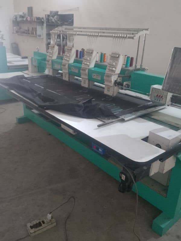 4 hd embroidery machine new condition 400 by 600 nine color 0