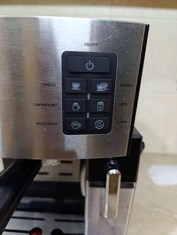 coffee machine almost new 3