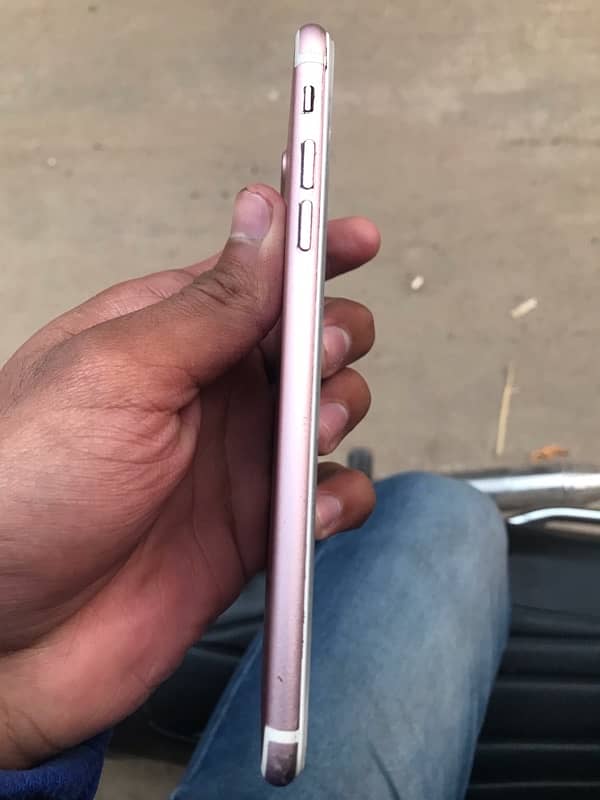 IPhone 7 Plus 128 PTA 4