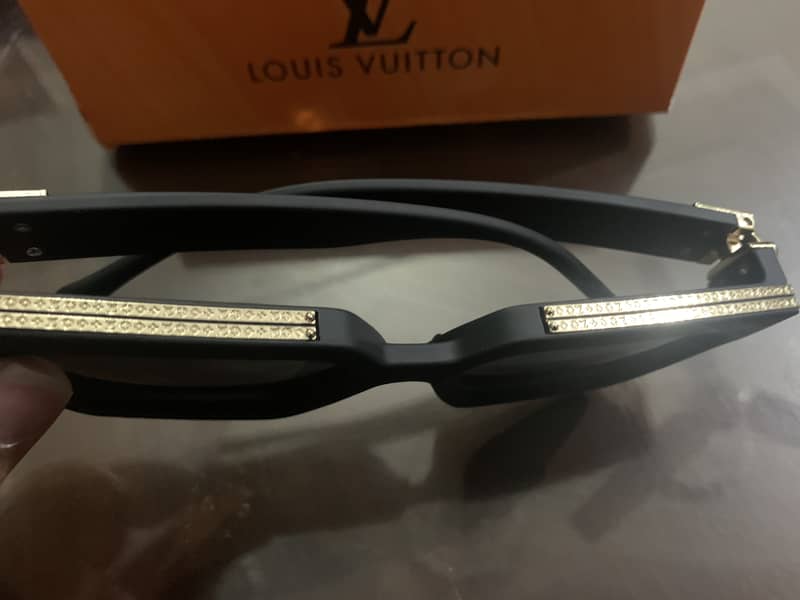 Loius Vuitton Glasses For Sale 1