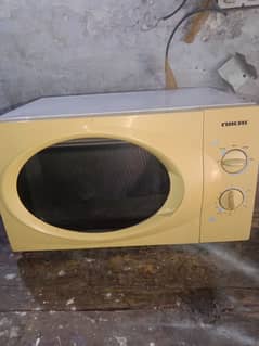 microwave oven