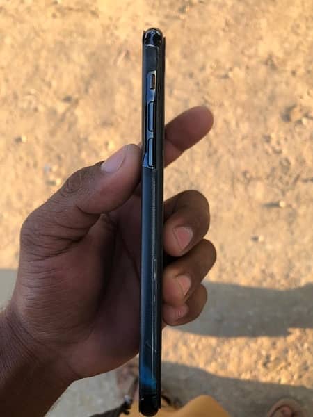 iPhone 11 Pro Max non pta 256 gb water pack 4