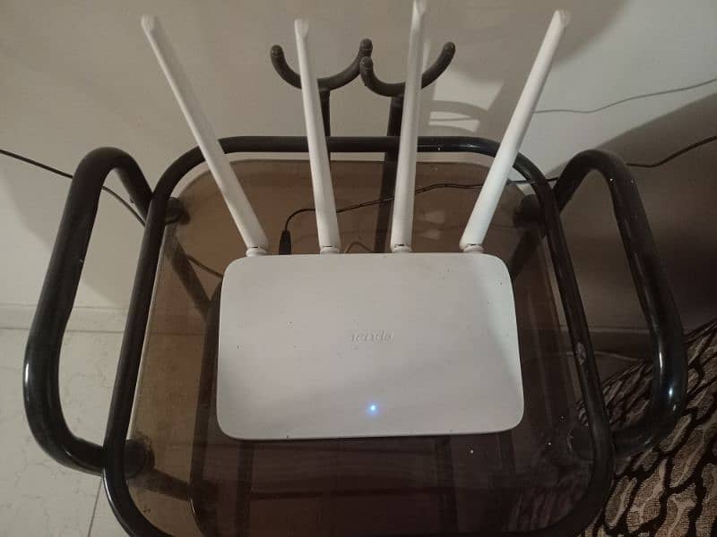 TENDA Wireless N300 Router 0