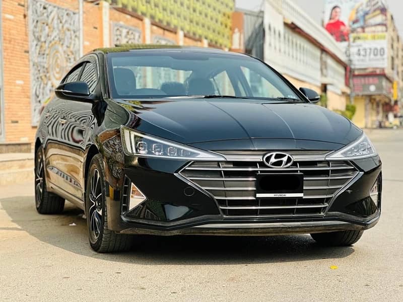 Hyundai Elantra 2023 1