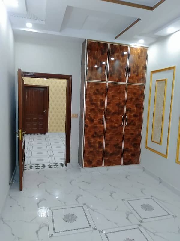 Vip beautiful 6 marla upper portion is available for rent in sabzazar lhr 2