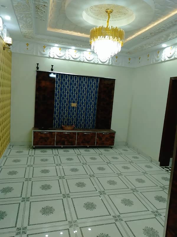 Vip beautiful 6 marla upper portion is available for rent in sabzazar lhr 6