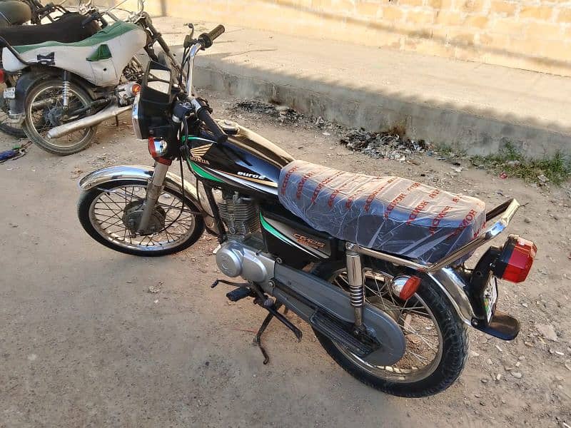 Honda CG 125 in Mint Condition 4