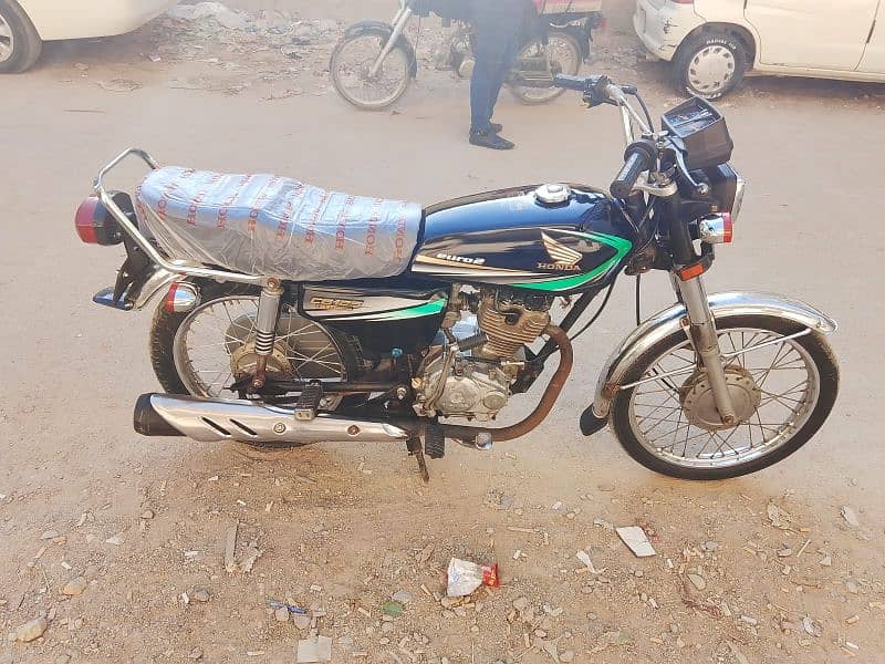 Honda CG 125 in Mint Condition 6