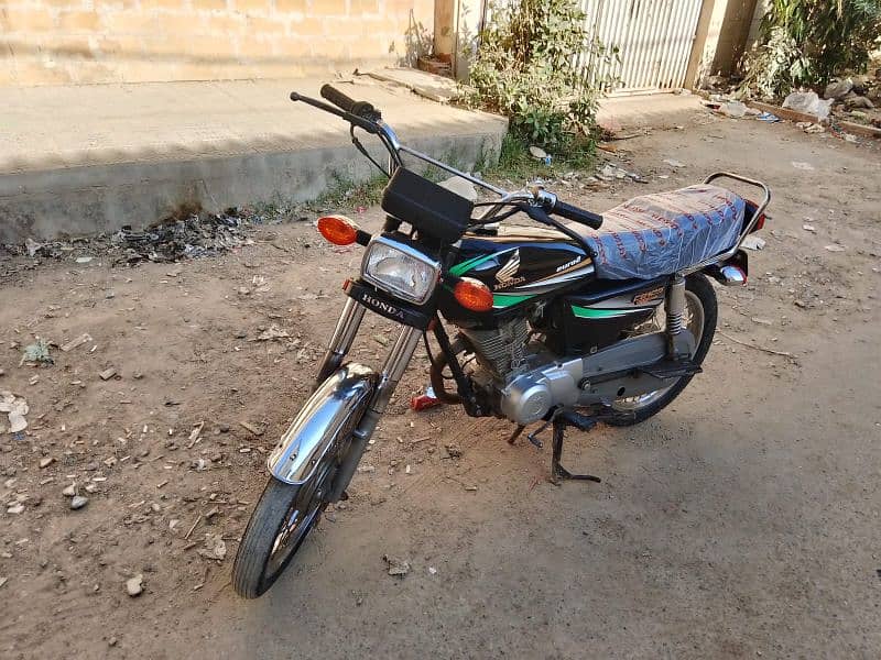 Honda CG 125 in Mint Condition 8