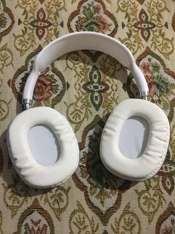 HEADPHONE BLUETOOTH GOOD QUALITY 1