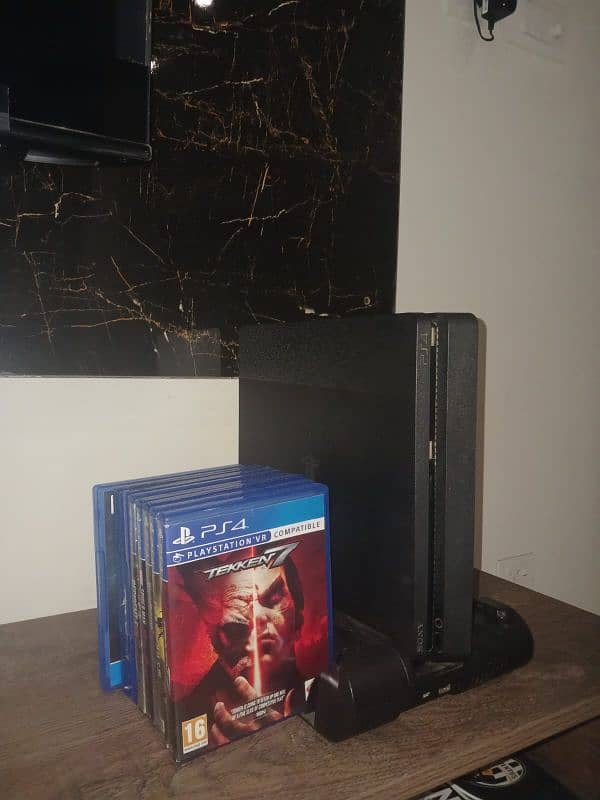 PS4 500GB in good condition for sale 0