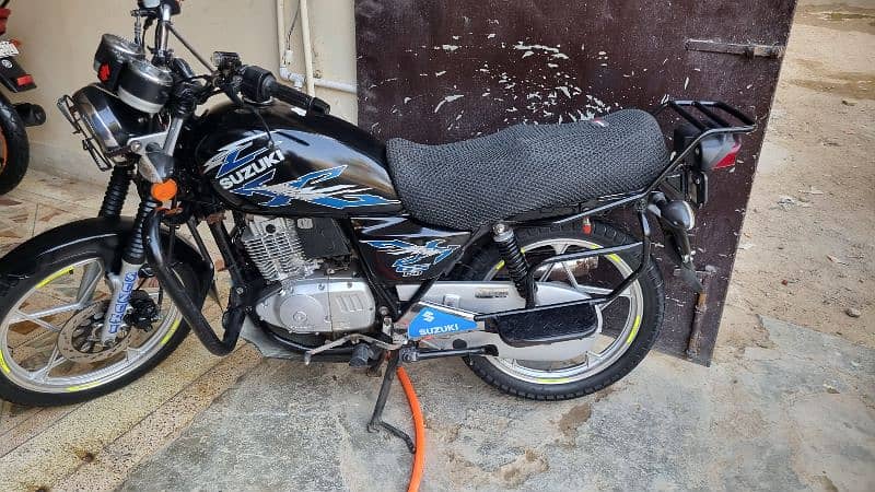 Suzuki gs 150 SE 2022 model 8