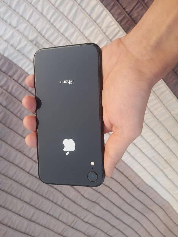 iPhone XR 64GB sim working 5