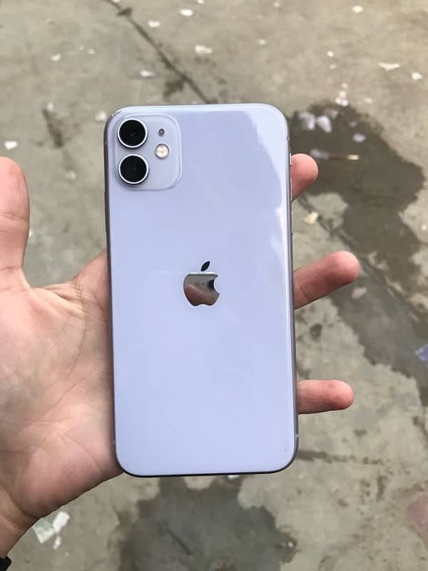 IPhone 11 4