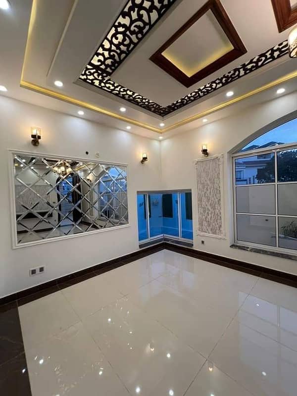 Luxury House For Sale 17