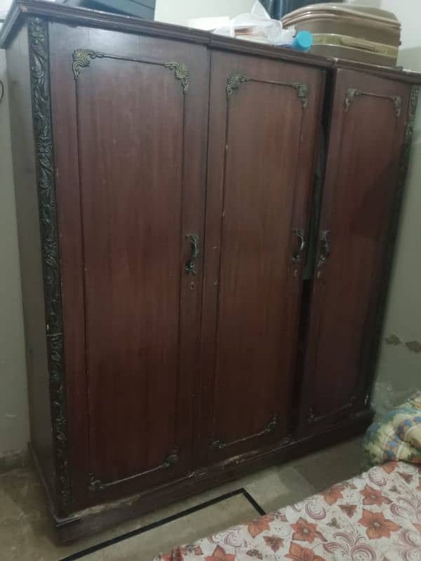 3 door cupboard 1