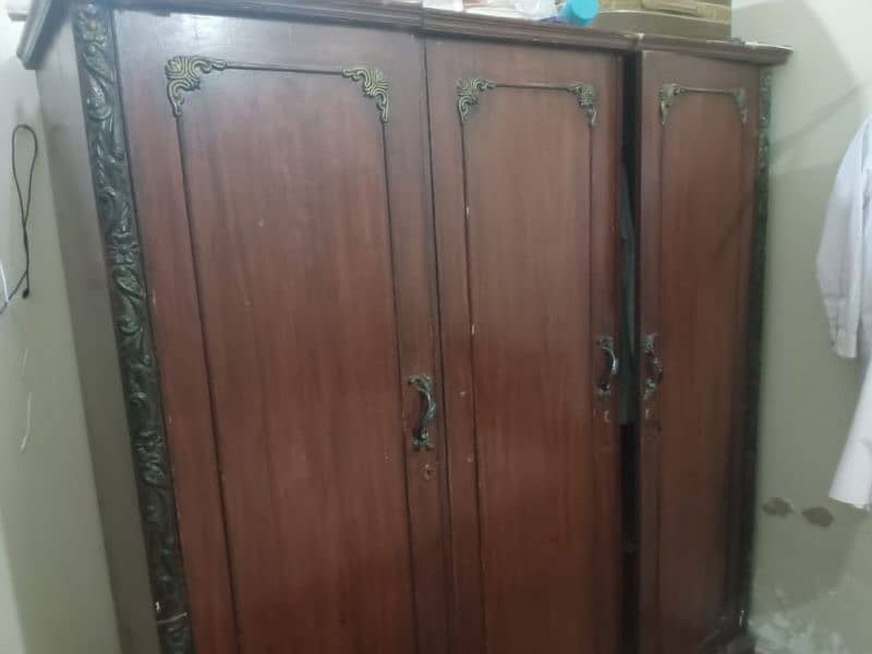 3 door cupboard 4