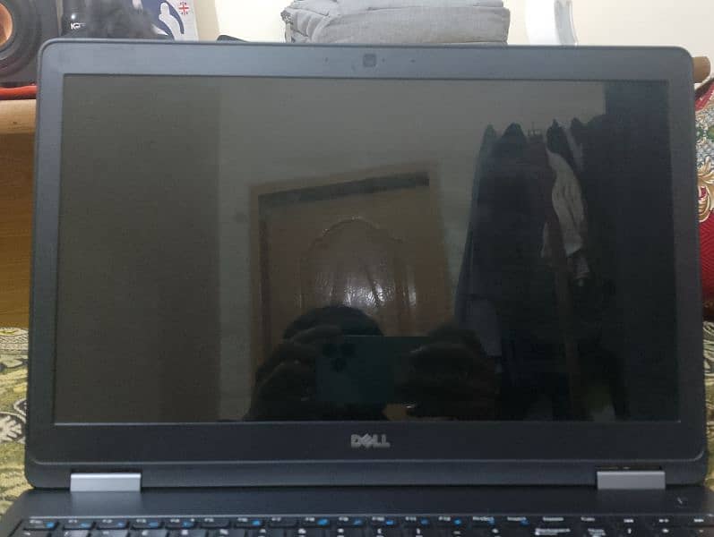 HP LAPTOP 8gb RAM with 2.5 processor 9