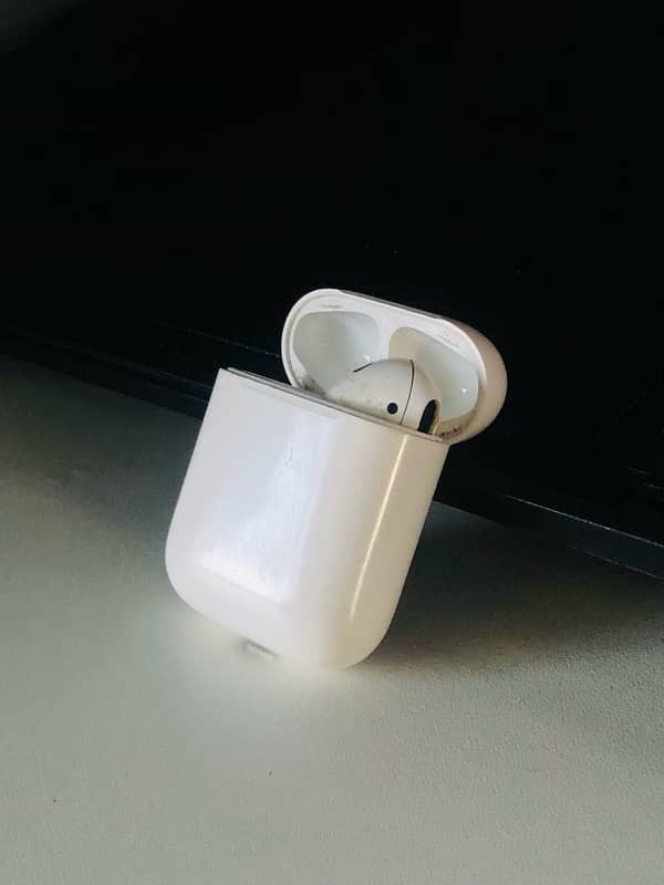 Airpod pro 1st generation charging case only 0