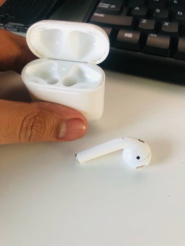 Airpod pro 1st generation charging case only 7