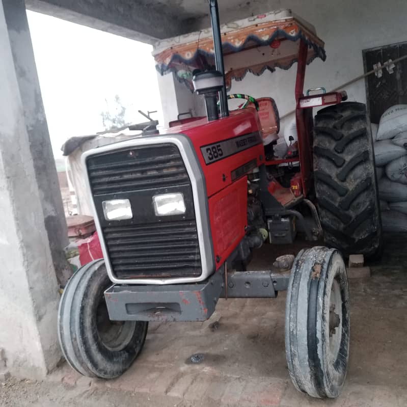 Mf 385 tractor 1