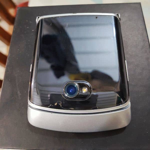 Motorola Moto Razer 5G 2020, 256GB, Parts 6