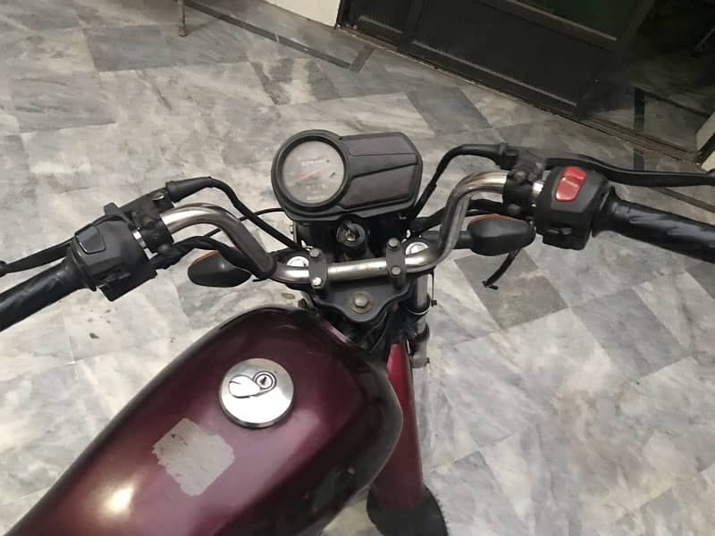 Suzuki GD110 3