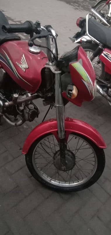 Honda CD 70 Dream bike 1