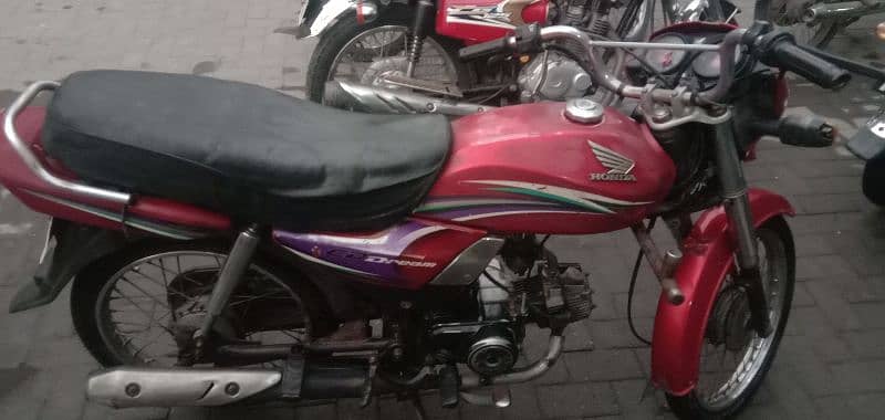 Honda CD 70 Dream bike 2