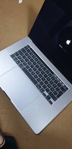 APPLE MACBOOK PRO 2019 I7 16" 9/10 CONDITION