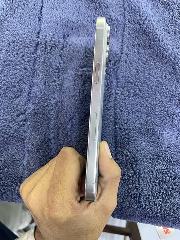 IPHONE 15 PRO MAX 256GB FACTORY 3