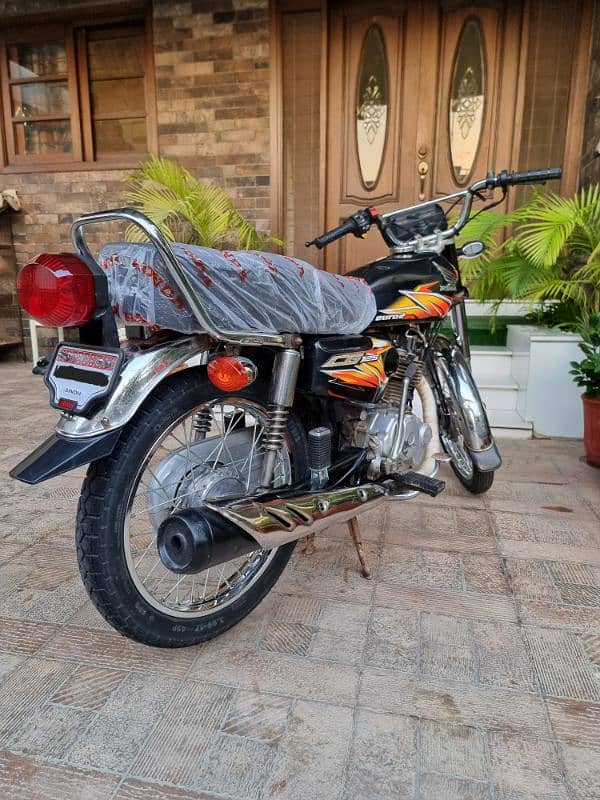 Honda CG 125. Like New 5