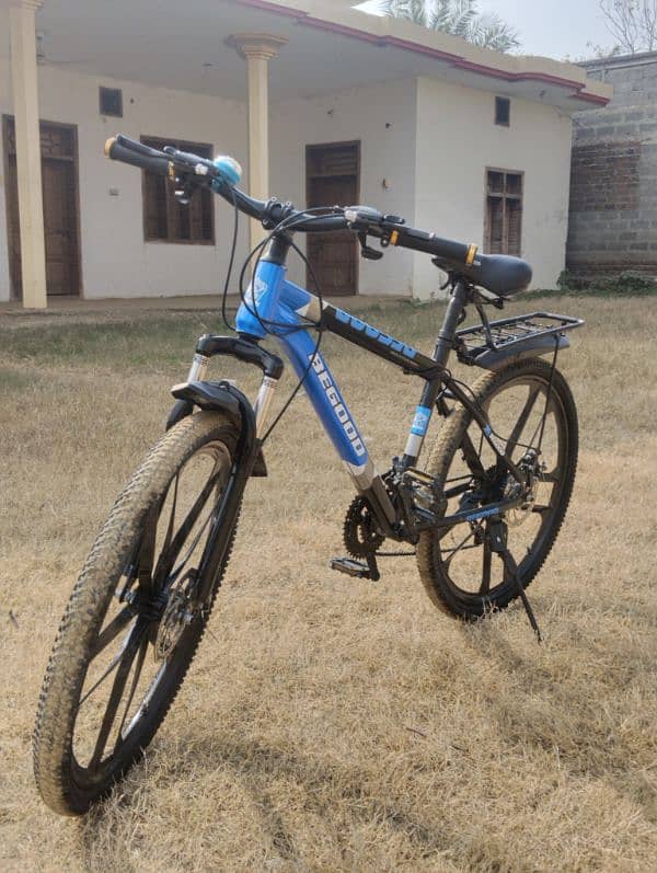 "High-Quality Mountain Bike with Front Suspension and Disc Brakes 1