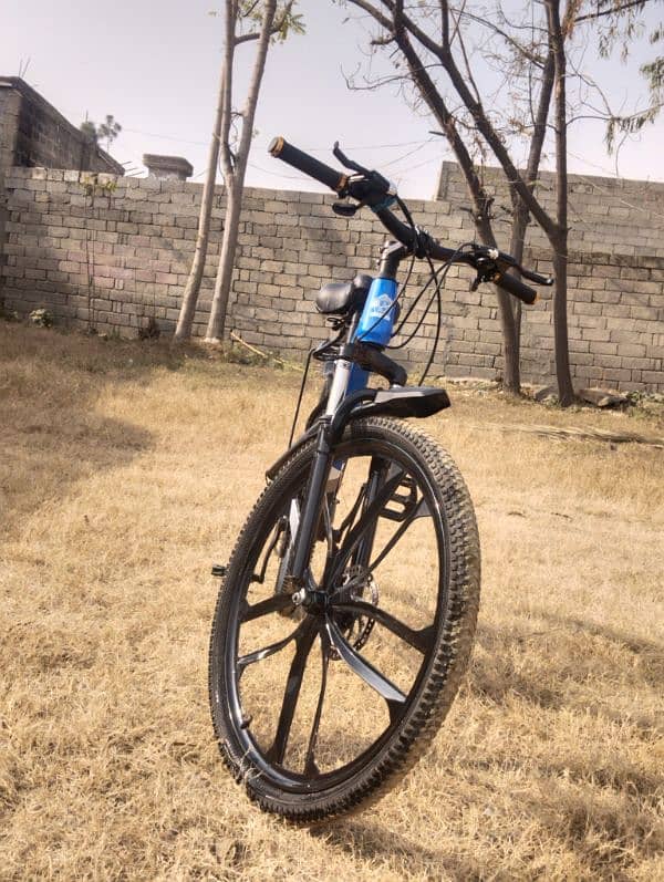 "High-Quality Mountain Bike with Front Suspension and Disc Brakes 2