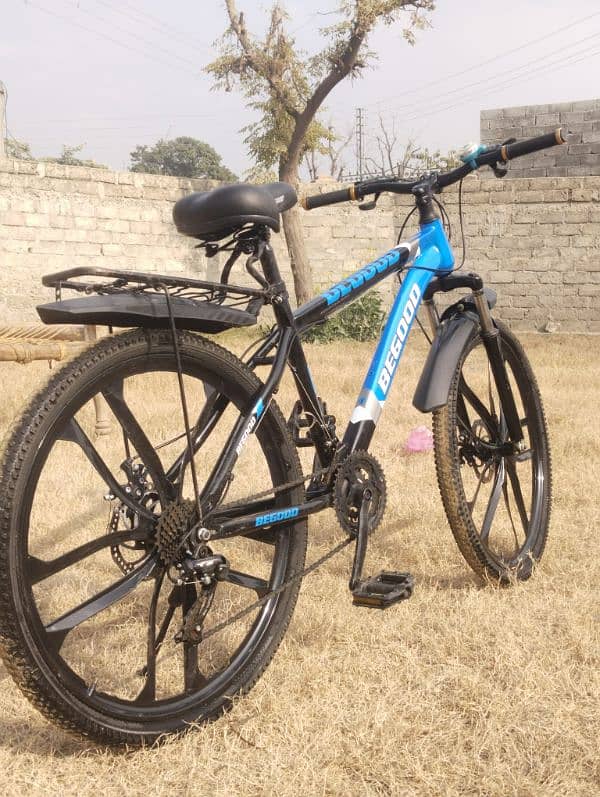 "High-Quality Mountain Bike with Front Suspension and Disc Brakes 5