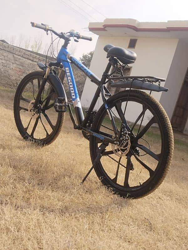 "High-Quality Mountain Bike with Front Suspension and Disc Brakes 7