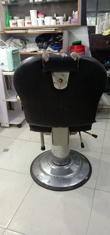 Beauty Salon Chair 2