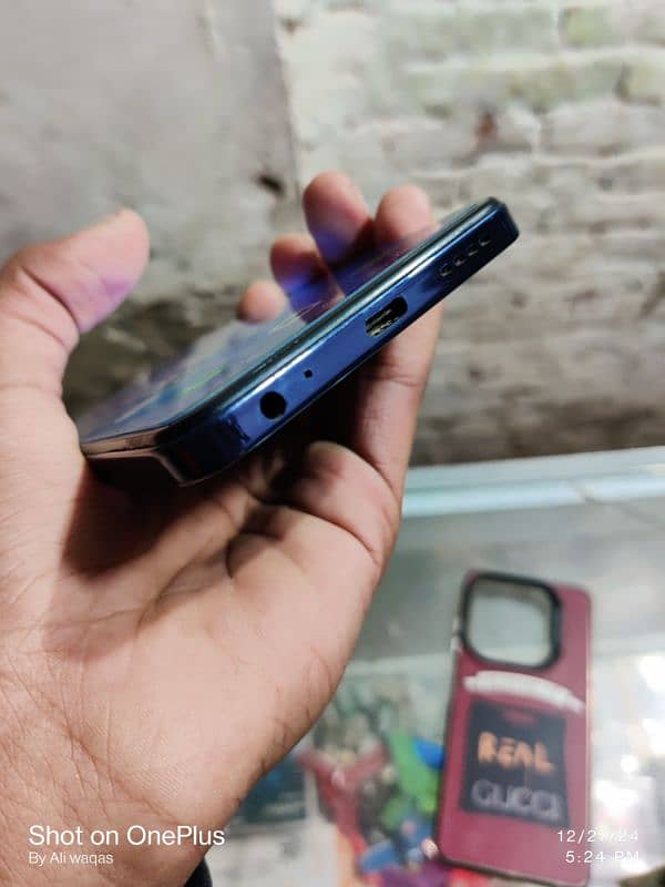 Infinix Hot 40i 4